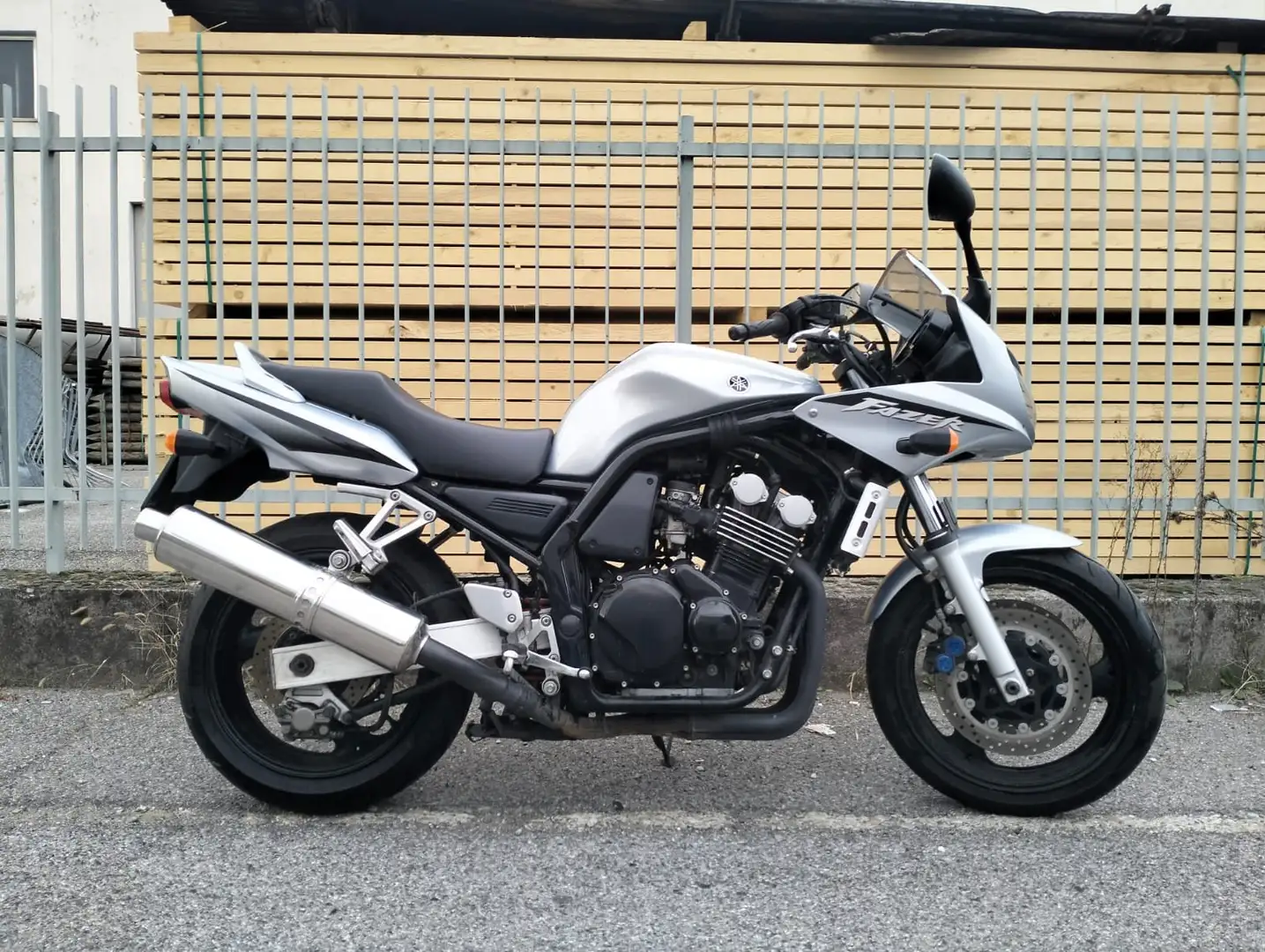 Yamaha FZ 6 FAZER Grigio - 1