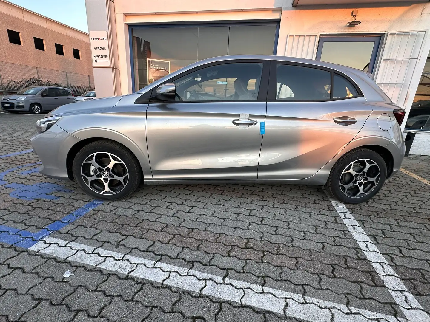 MG MG3 1.5 Comfort Garanzia MG 07/2032 Silber - 2