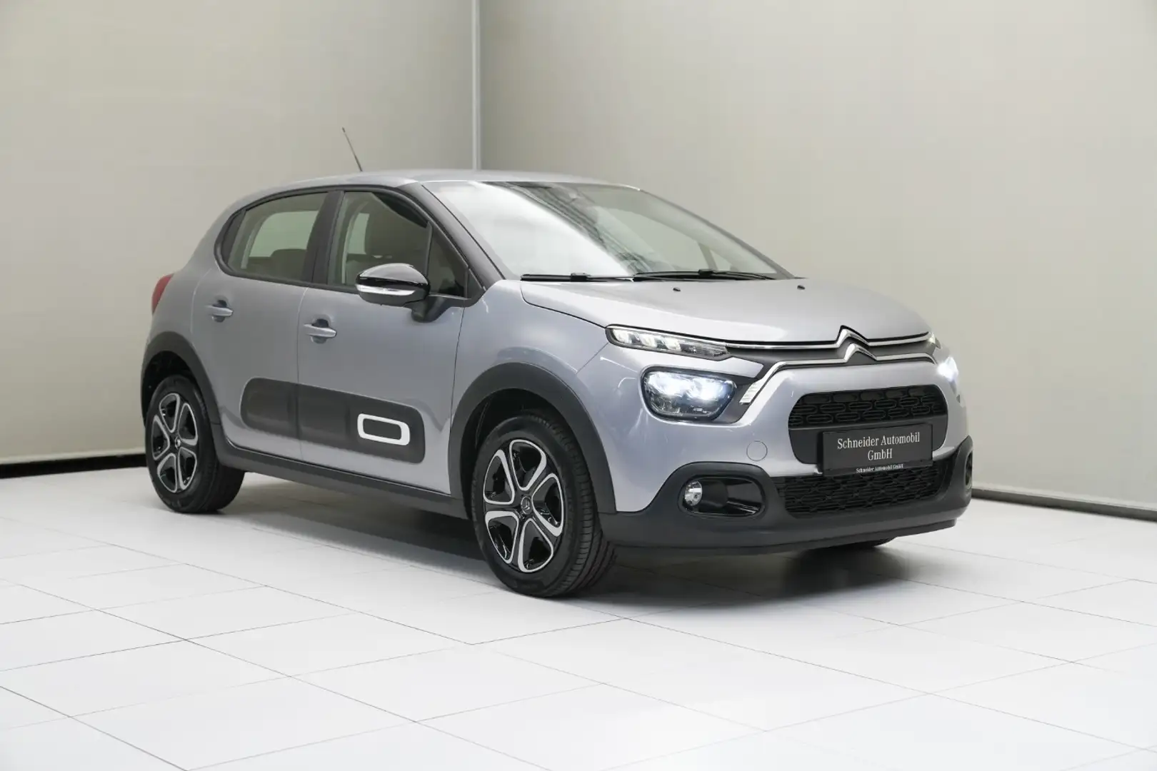 Citroen C3 1.2 PureTech 82 Plus (EURO 6d) Grau - 1