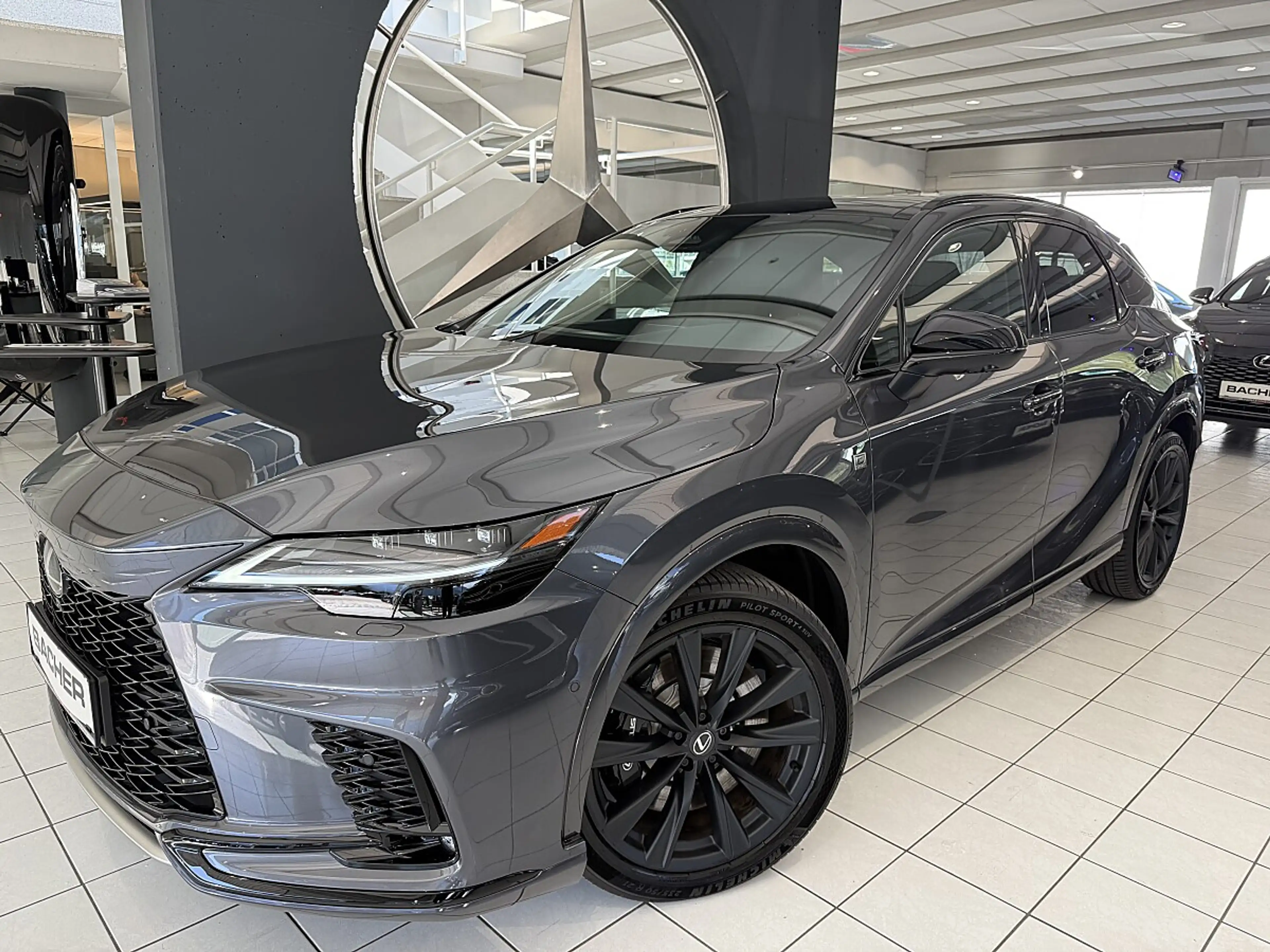 Lexus RX 500h — photo 2