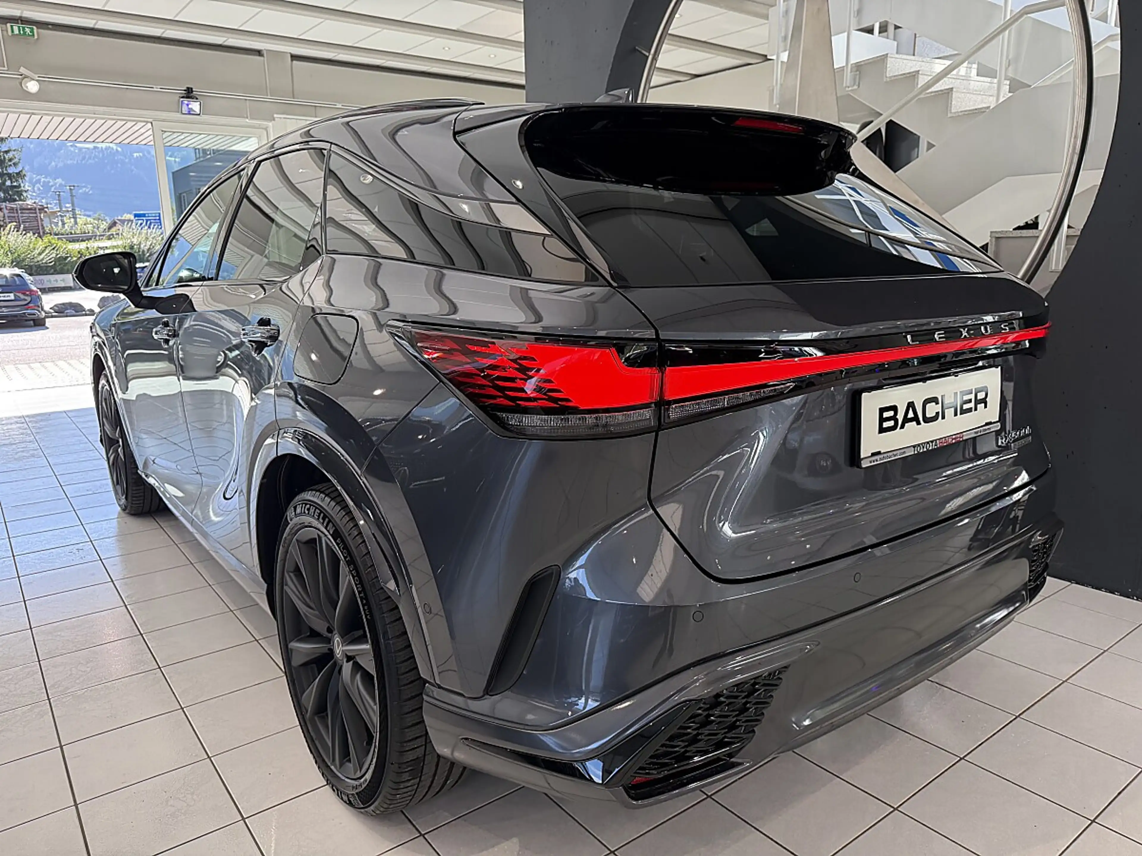 Lexus RX 500h — photo 5