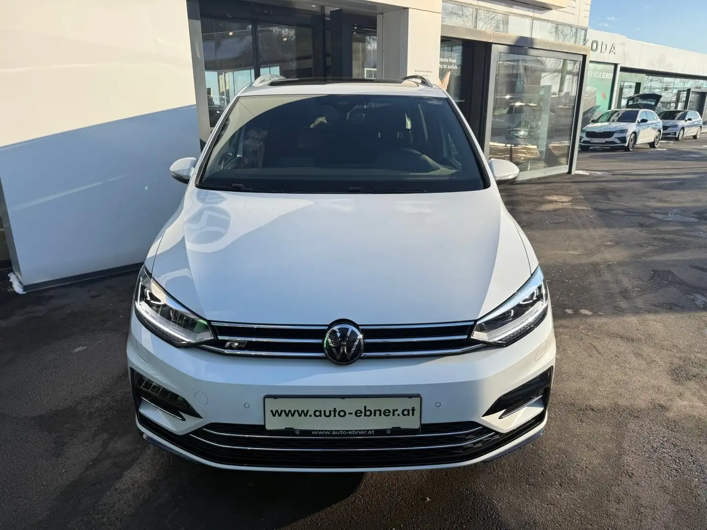 Volkswagen Touran R-Line TSI DSG Weiß - 2