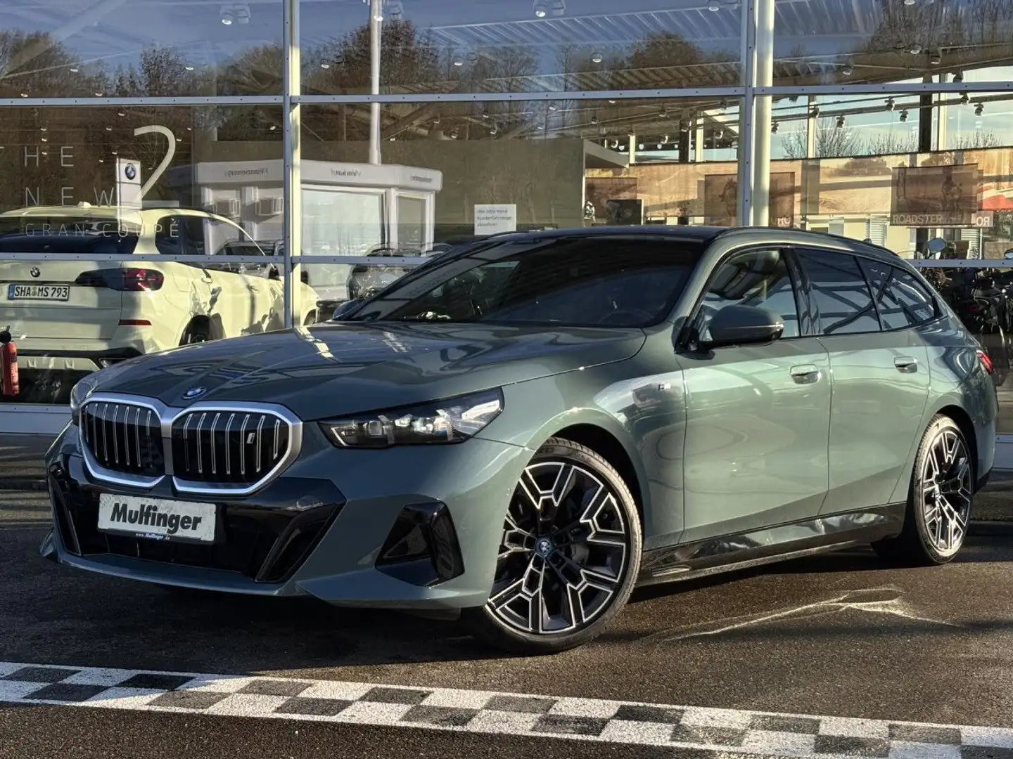 BMW i5 T.e40 M Sport HUD ACC SuView.PanoD.BW AHK 20" Groen - 2