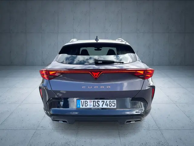 Cupra Formentor view 4