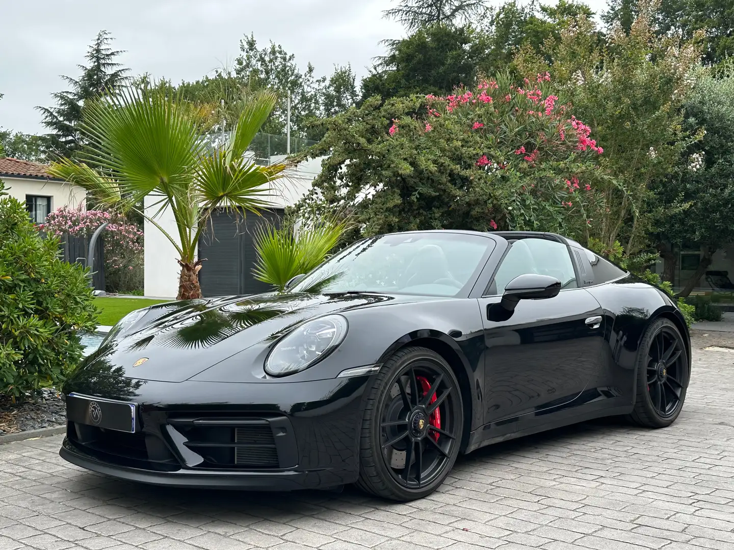 Porsche 992 911 Targa 4 GTS Noir - 2