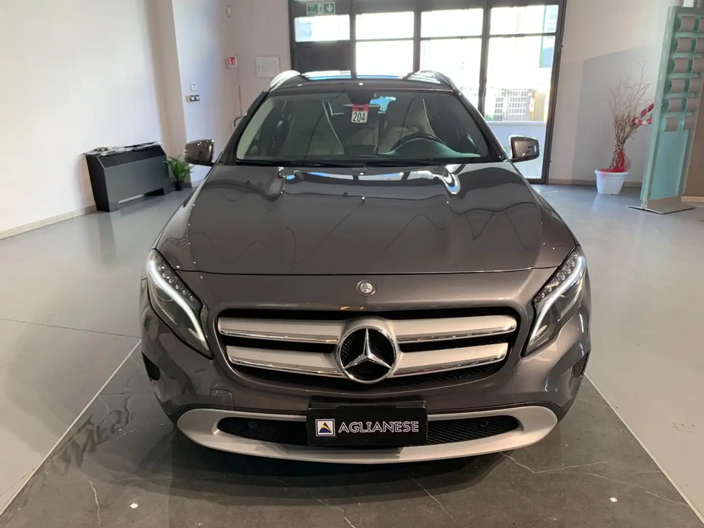 Mercedes-Benz GLA 220 CDI Automatic 4Matic Premium Grau - 2