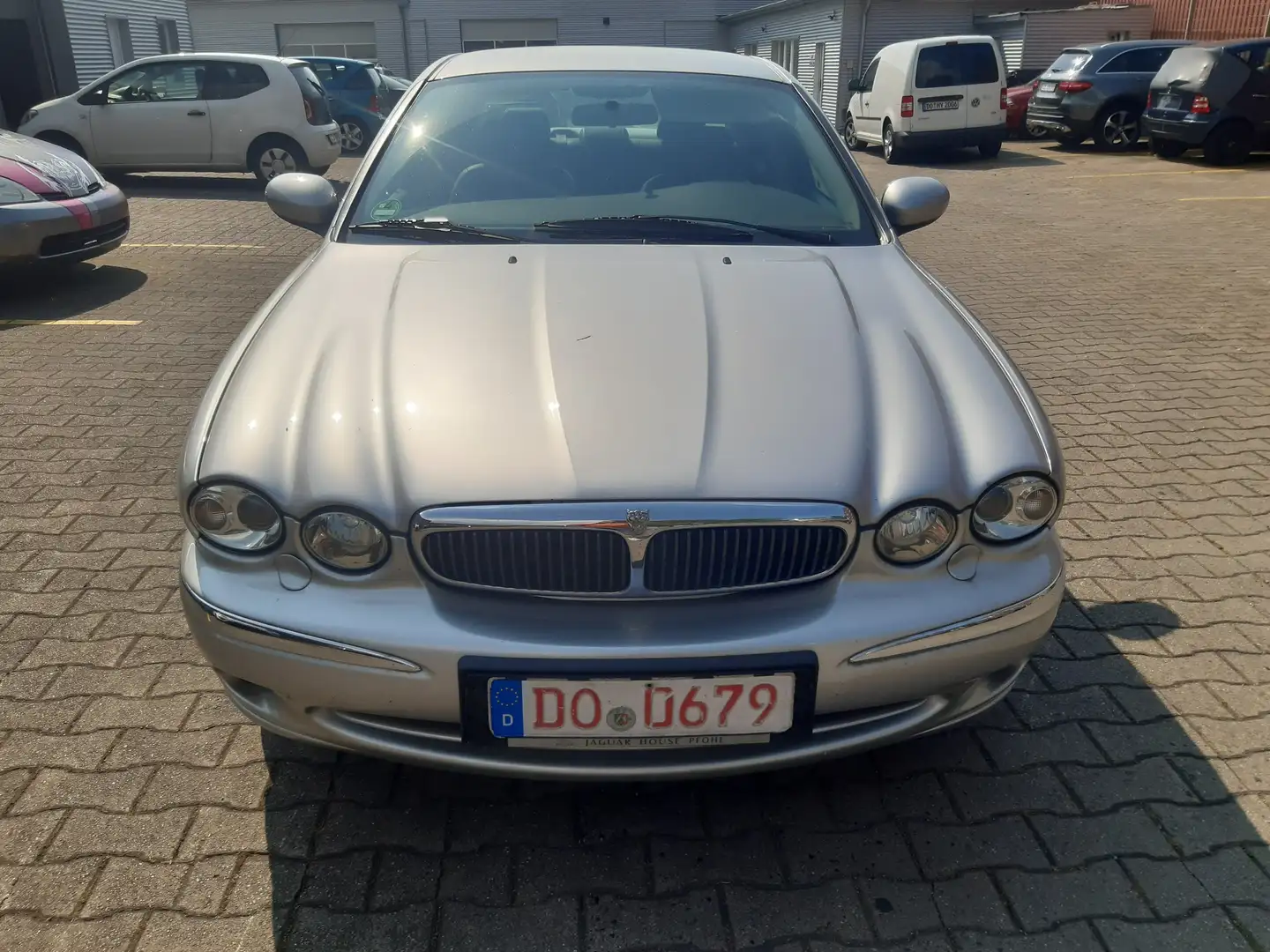 Jaguar X-Type 2.5 V6 4x4 Executive Scheckheft Gümüş rengi - 2