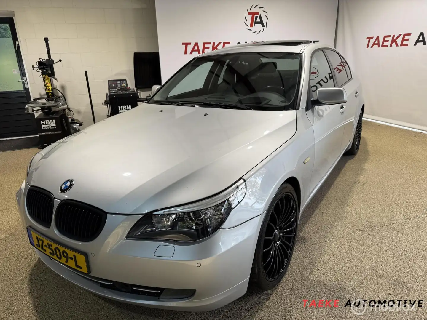 BMW 540 5-serie 540i High Executive AUT/Clima/Cruise/Dakje Šedá - 1