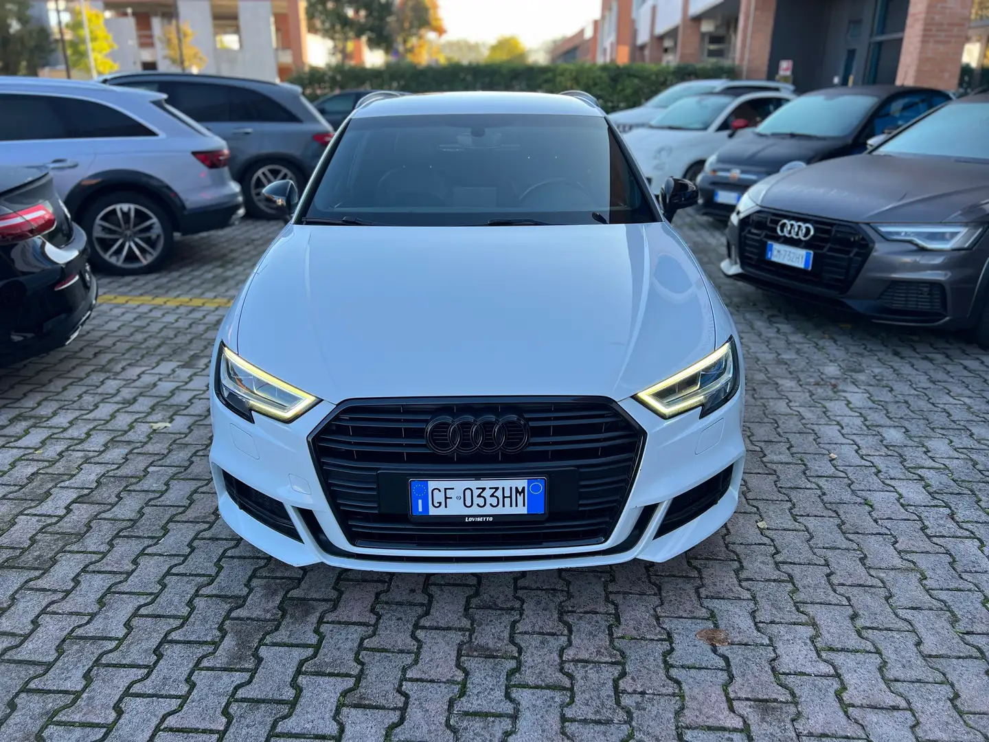 Audi A3 A3 Sportback 1.6 tdi S-Line 116cv s-tronic VIRTUAL Blanco - 2