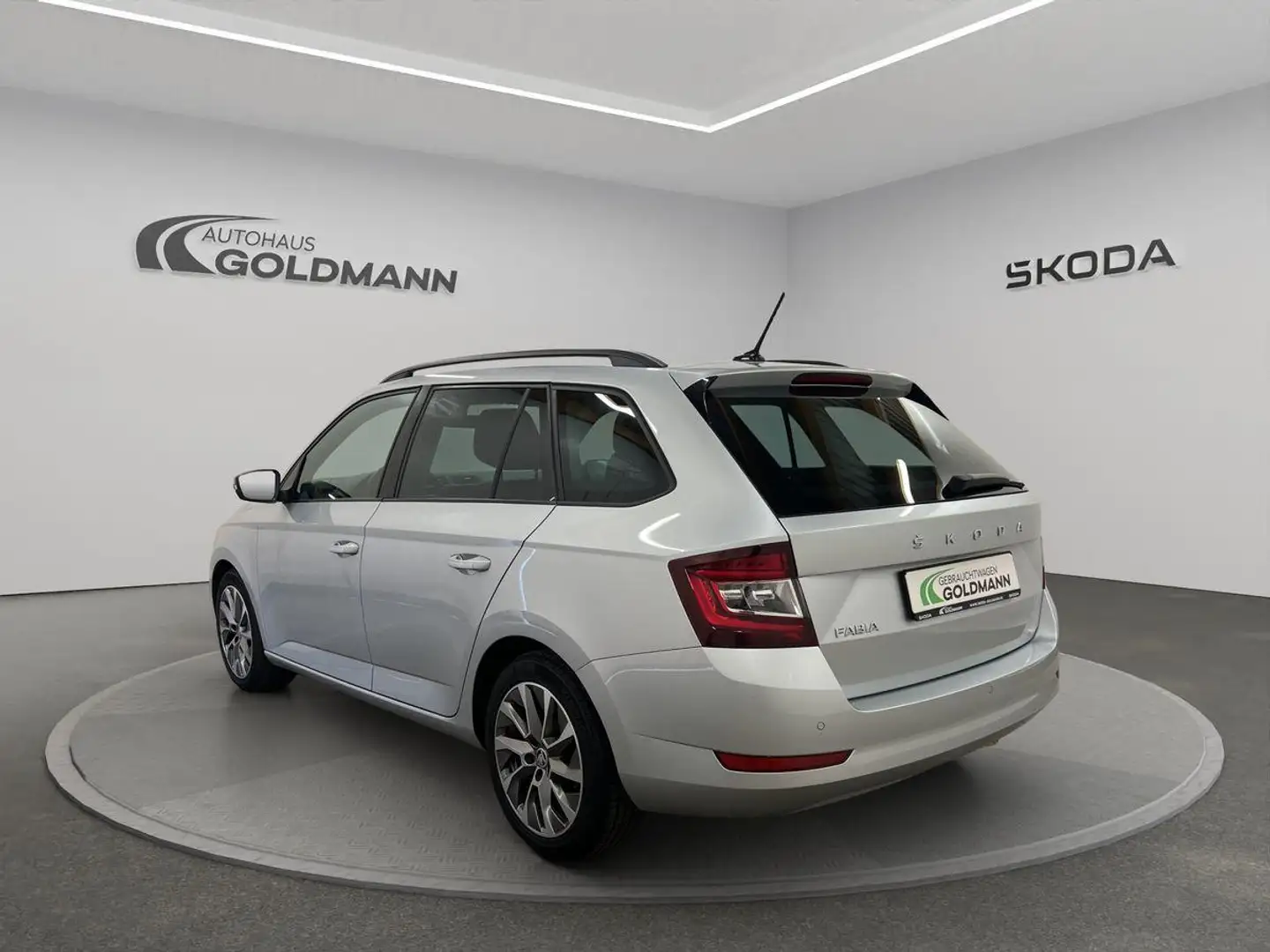 Skoda Fabia Combi Best of 70kW TSI Silber - 2