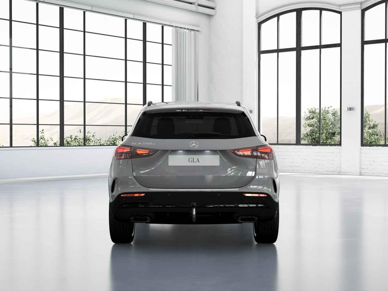Mercedes-Benz GLA 250 e 140 Years Edition — photo 10