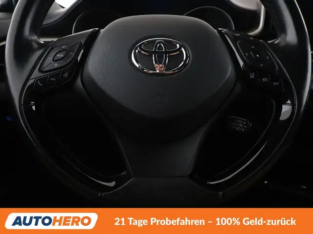 Toyota C-HR view 19