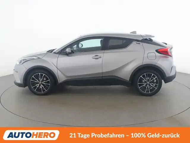 Toyota C-HR view 3