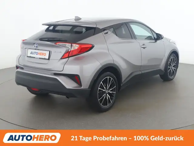 Toyota C-HR view 6