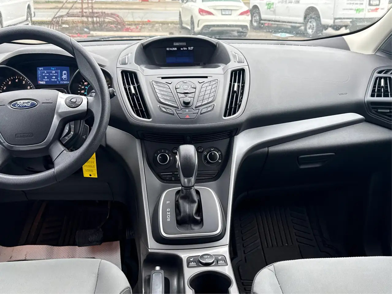 Ford Escape снимка Ford Escape