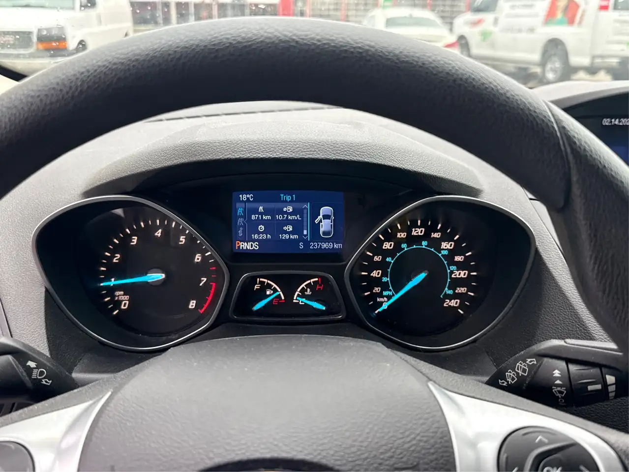 Ford Escape снимка Ford Escape