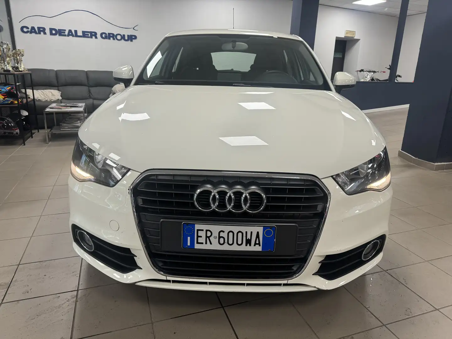 Audi A1 A1 Sportback 1.2 tfsi Admired neopatentati Biały - 2