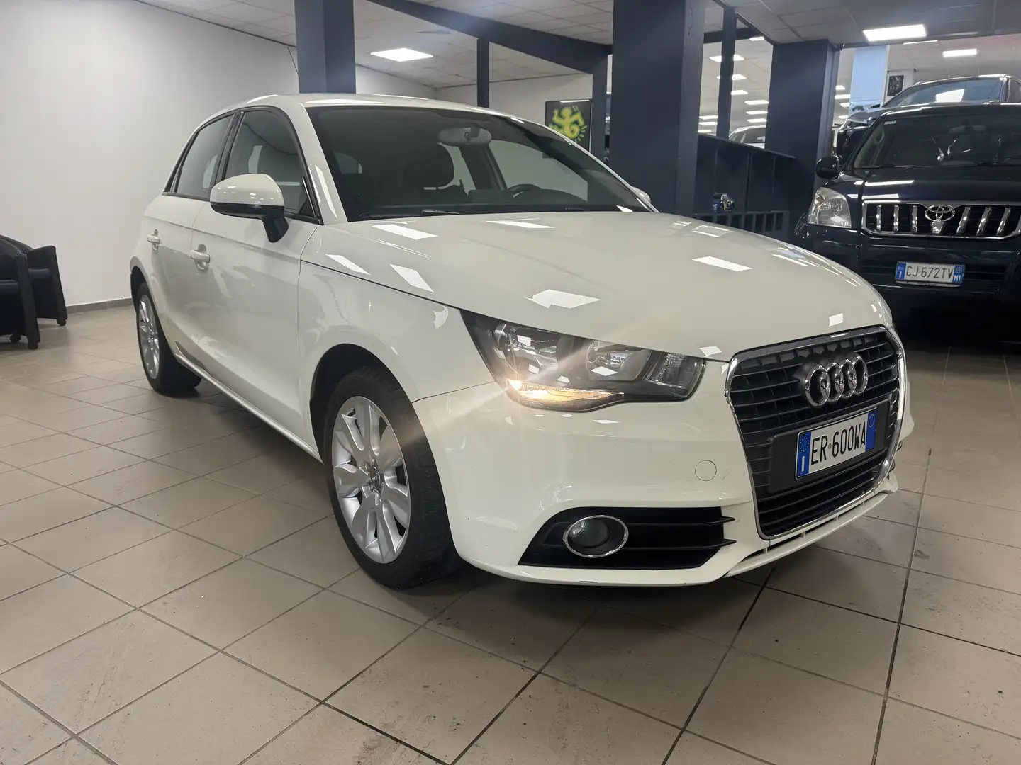 Audi A1 A1 Sportback 1.2 tfsi Admired neopatentati Biały - 1