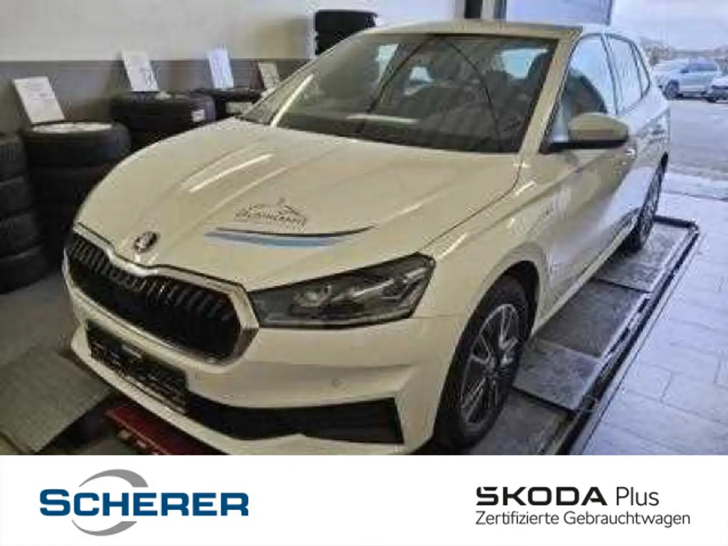 Skoda Fabia Ambition 1.0 TSI CARPLAY SHZ PDC ALU Weiß - 1