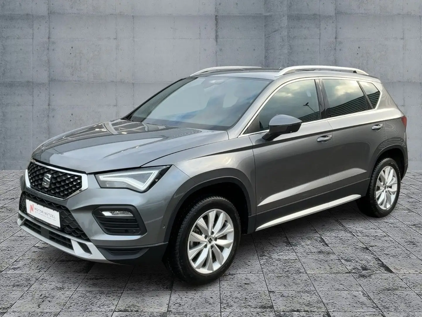 SEAT Ateca 1.5 TSI DSG X-PERIENCE LED+NAV+ACC+SHZ+RFK Grau - 2