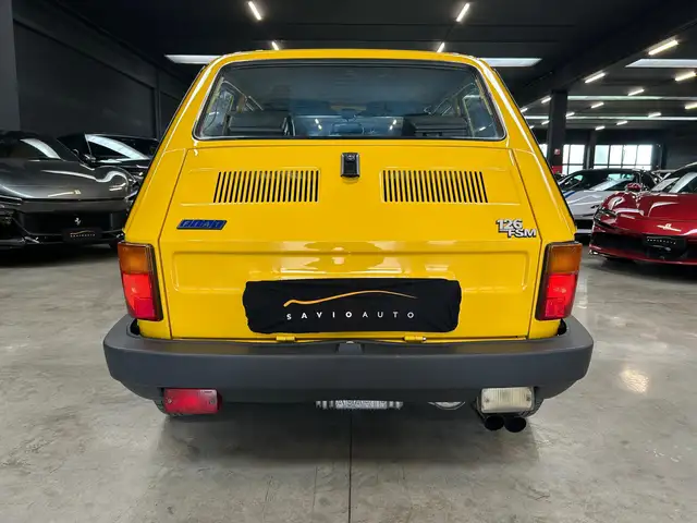 Fiat 126 view 9