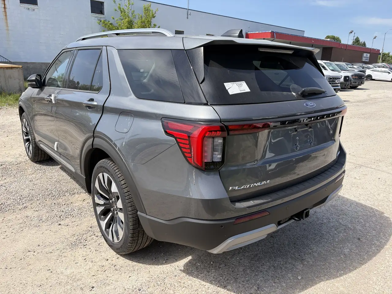 Ford Explorer снимка Ford Explorer