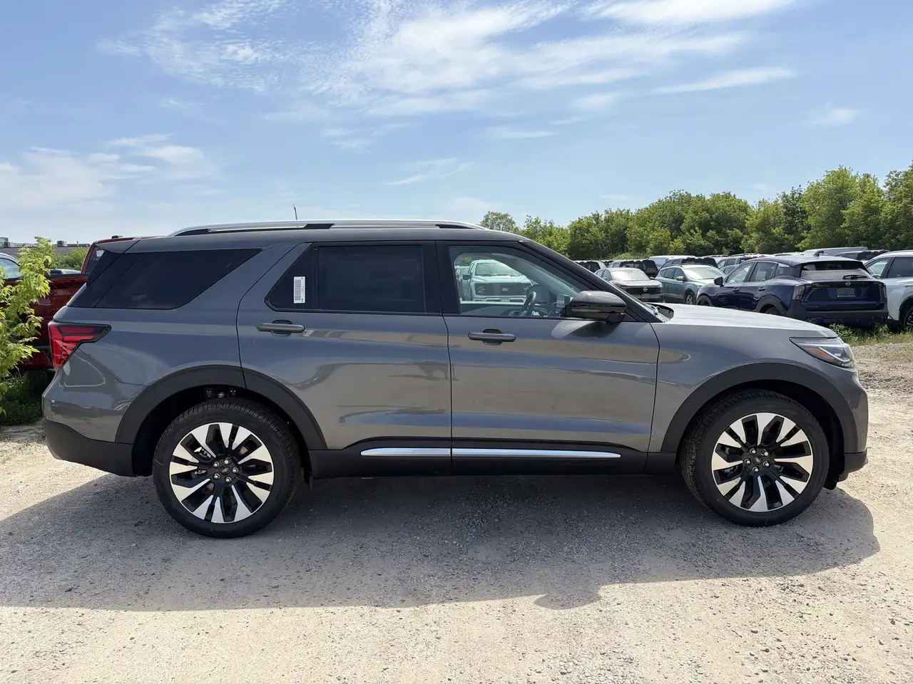 Ford Explorer снимка Ford Explorer