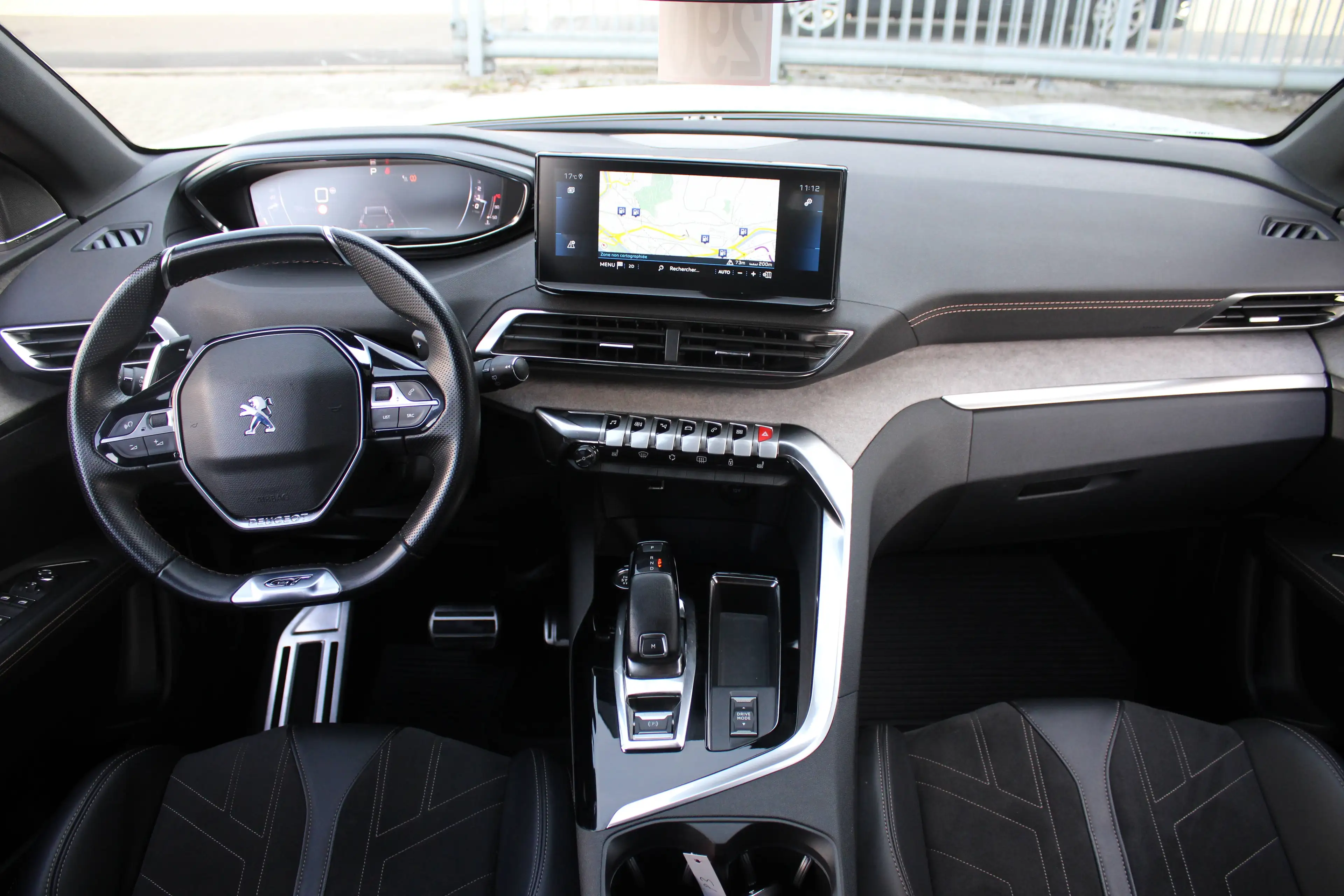 Peugeot 3008 1.5HDi GT+BOÎTE AUTO+CUIR+CAMERA+++ — photo 12