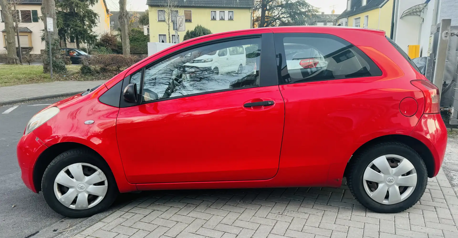 Toyota Yaris TÜV NEU / Servo Червоний - 2