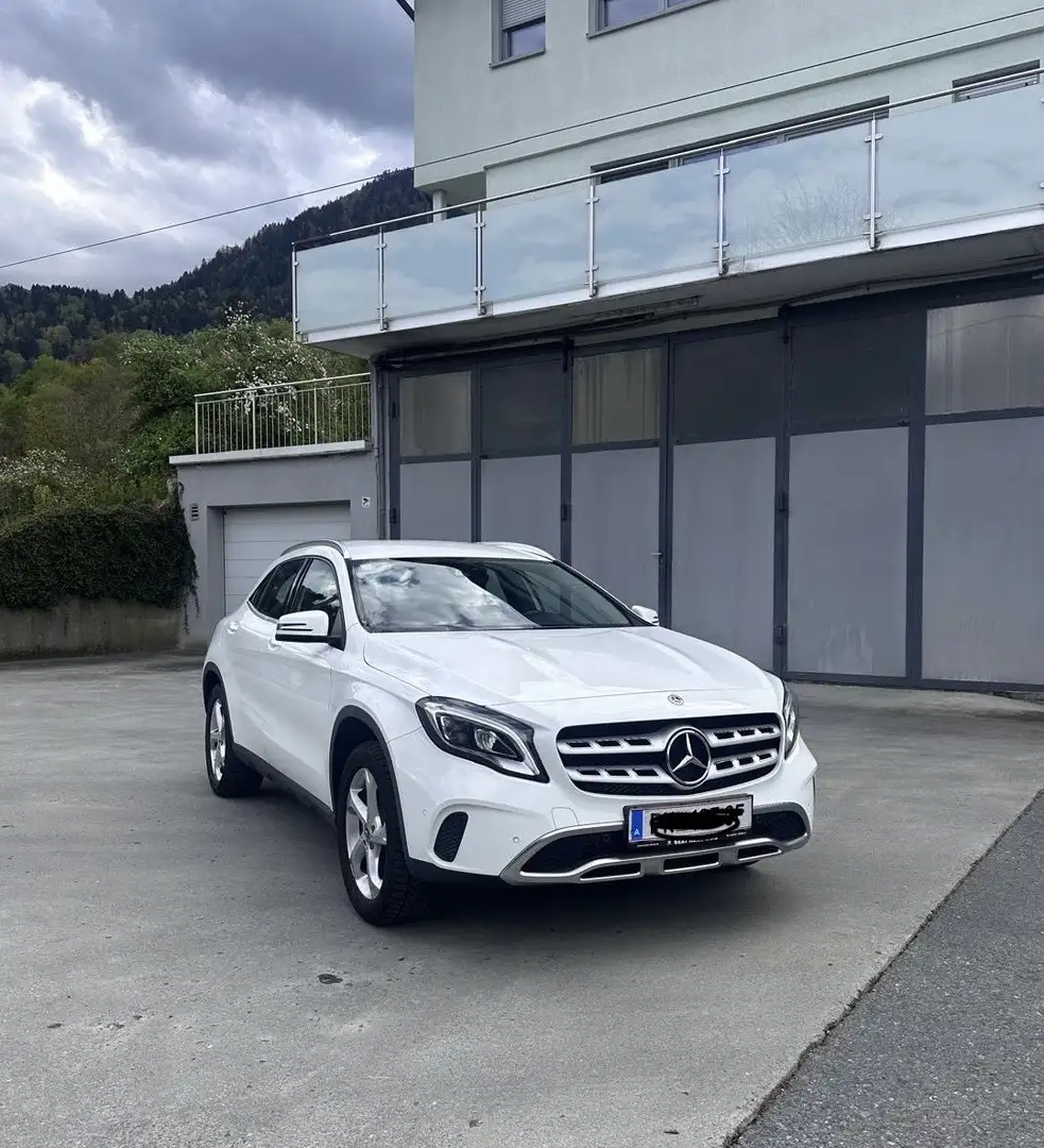 Mercedes-Benz GLA 180 7G-DCT - 2