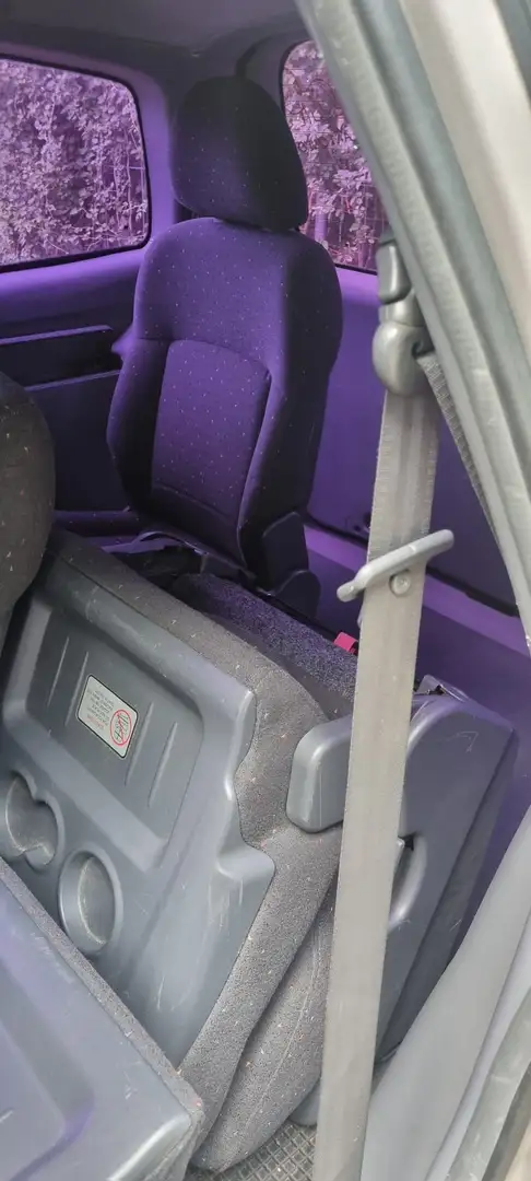 Hyundai Trajet Trajet 2.0 GLS Plateado - 2