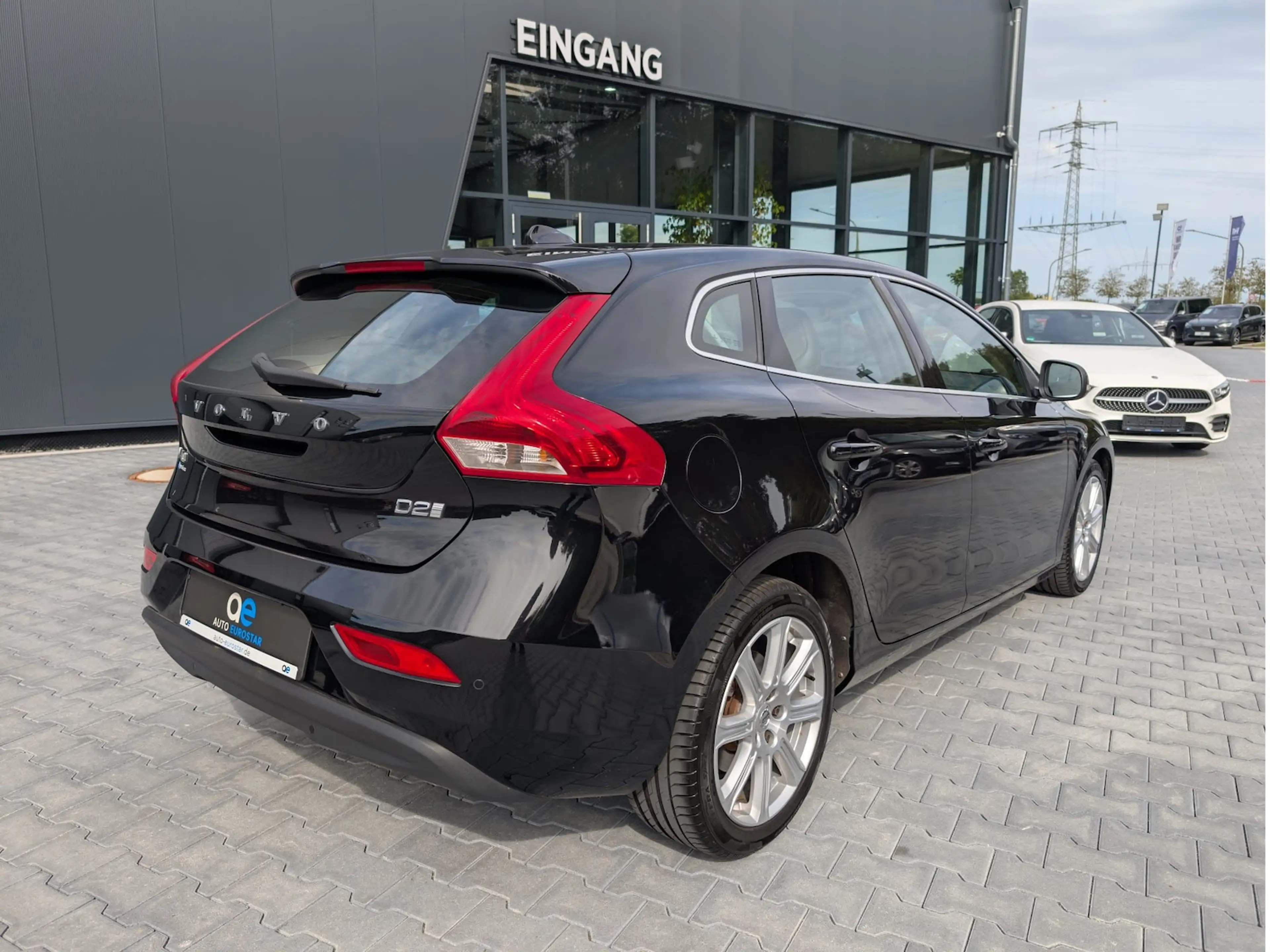 Volvo V40 Inscription *LED*Leder*Sensus*Navi* — photo 4