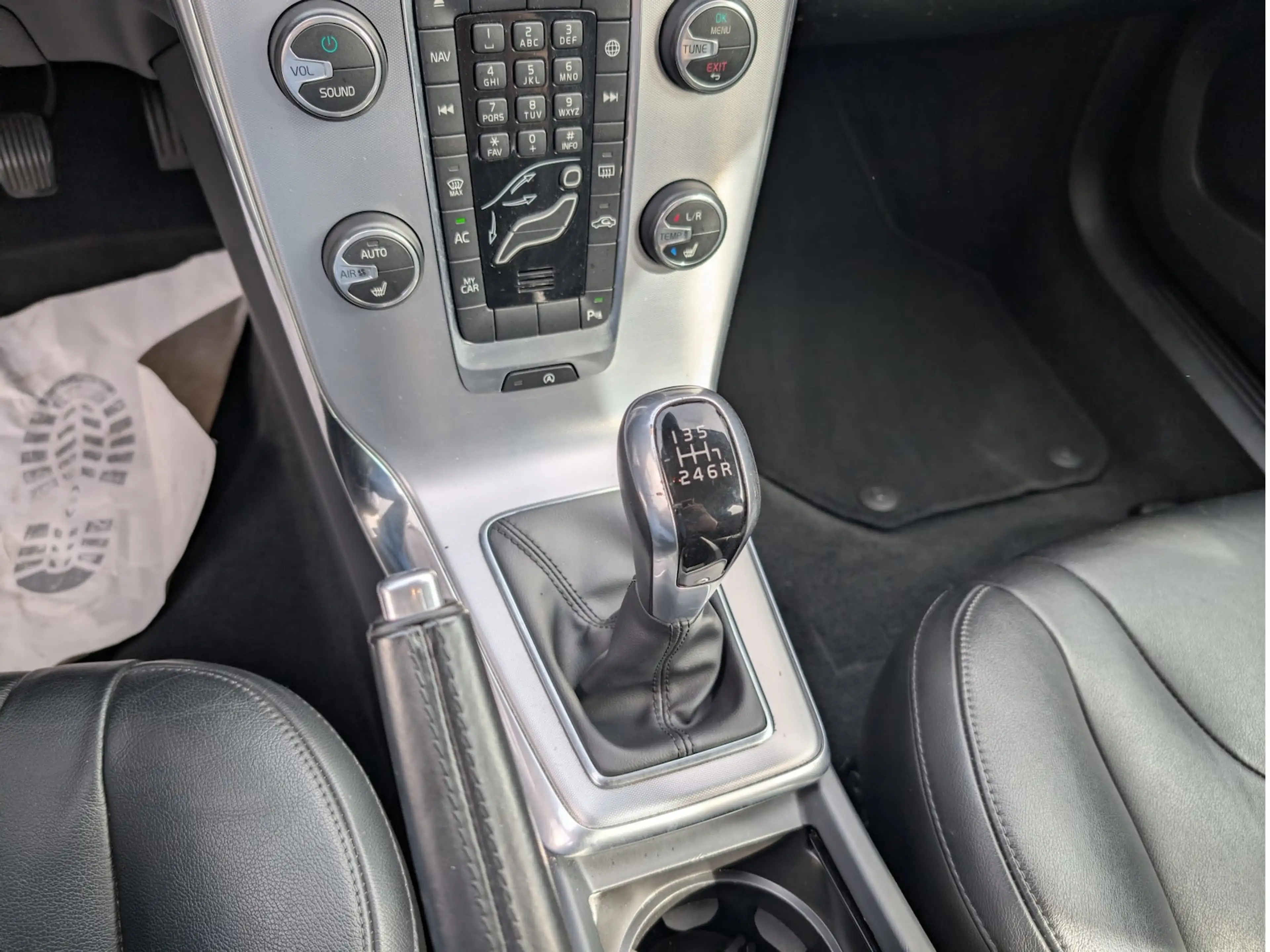 Volvo V40 Inscription *LED*Leder*Sensus*Navi* — photo 10