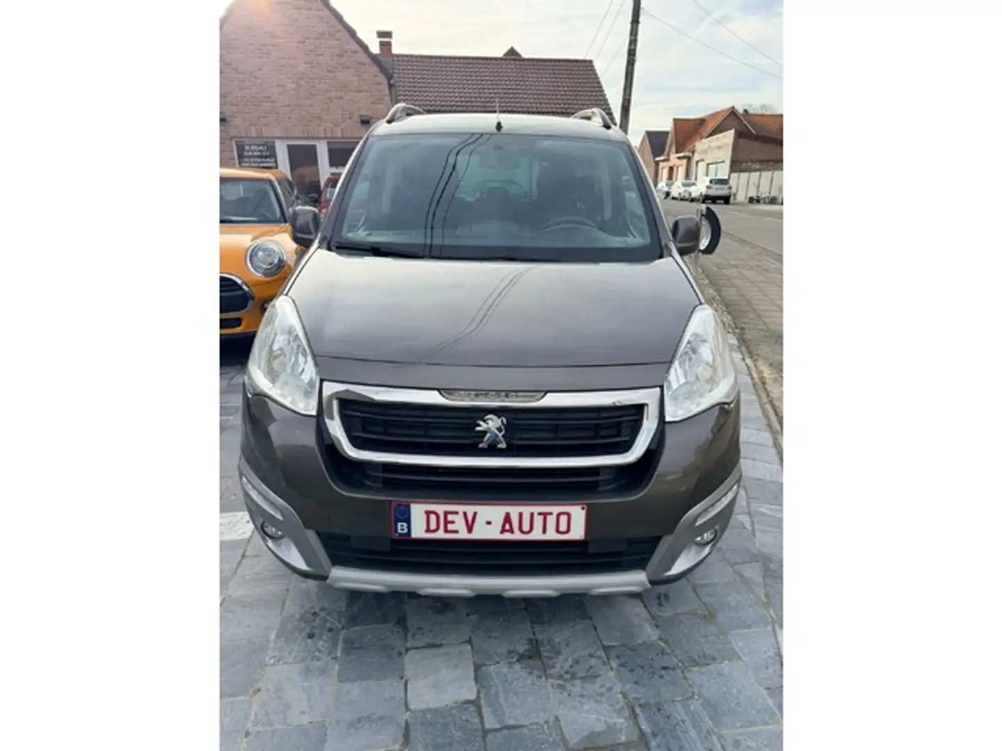 Peugeot Partner Tepee 1.6BlueHDI Outdoor 100 Beige - 2