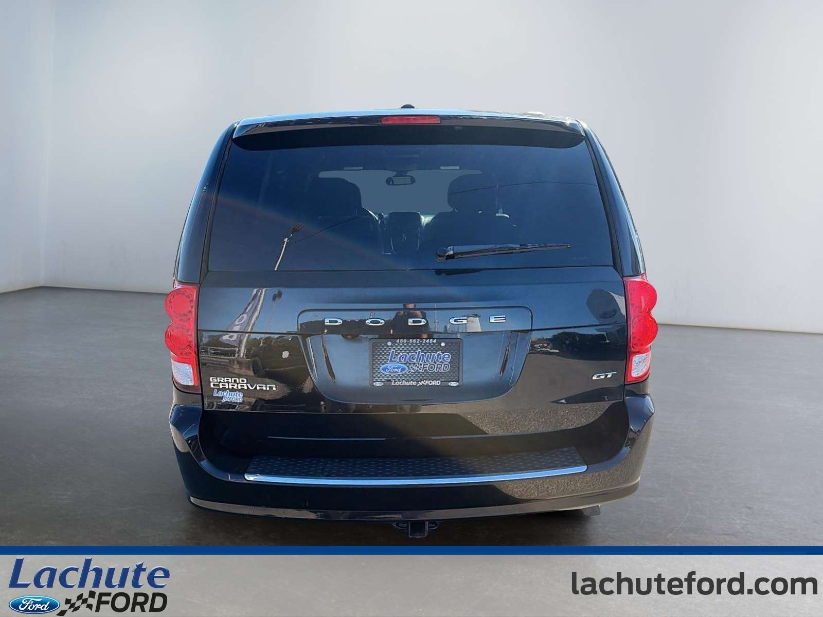2020 Dodge Grand Caravan GT / 7 PLACES  / DVD / MAGS NOIR / CUIR / STOW N GO / SIEGE CHAUFFANT & VOLANT CHAUFFANT — снимка 5