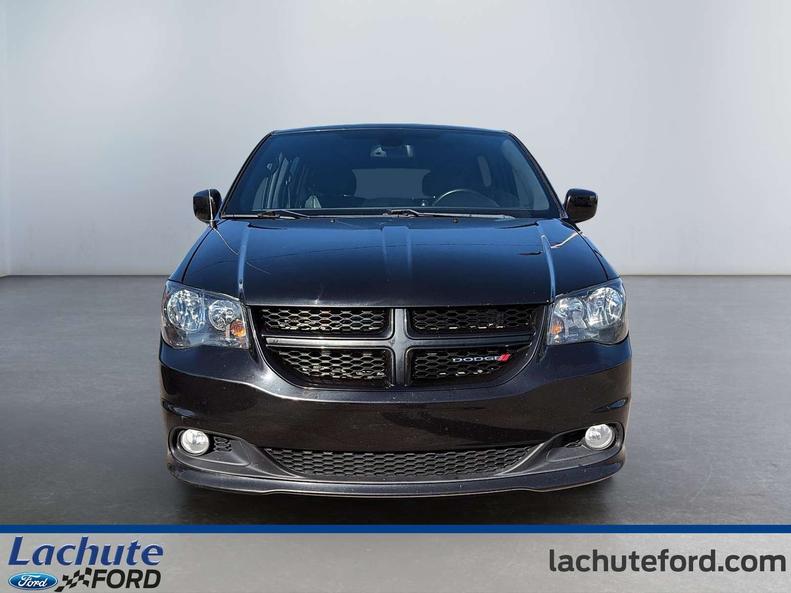 2020 Dodge Grand Caravan GT / 7 PLACES  / DVD / MAGS NOIR / CUIR / STOW N GO / SIEGE CHAUFFANT & VOLANT CHAUFFANT — снимка 3