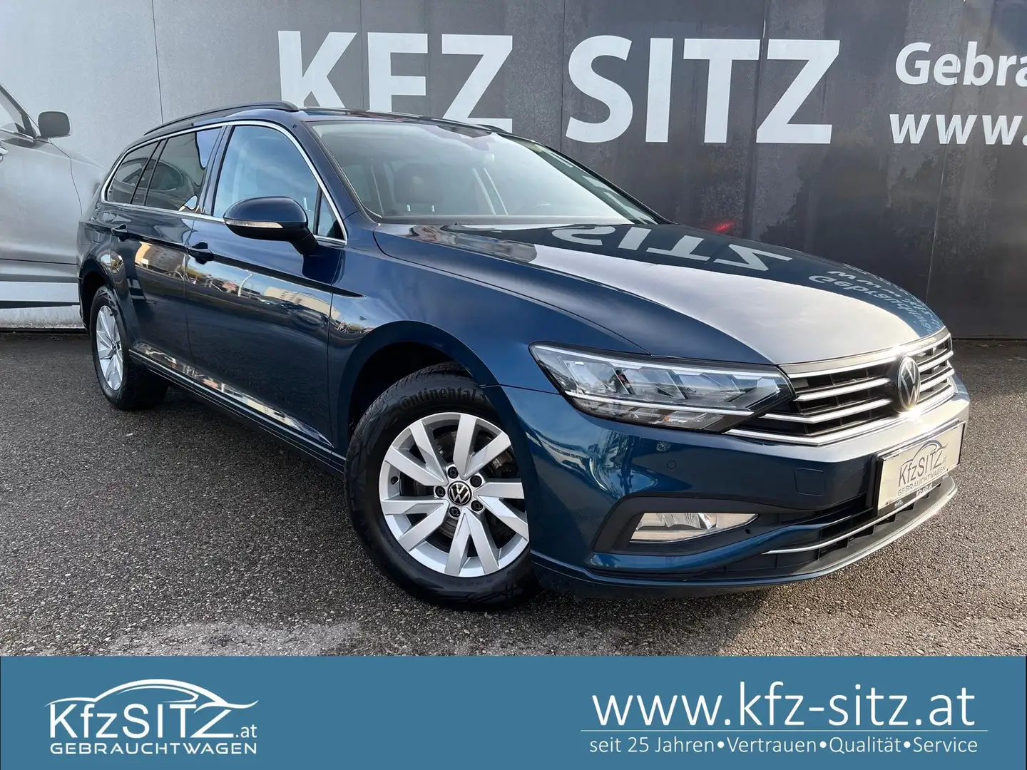 Volkswagen Passat Variant Business 2,0 SCR TDI DSG | NP: €50.000 Bleu - 1