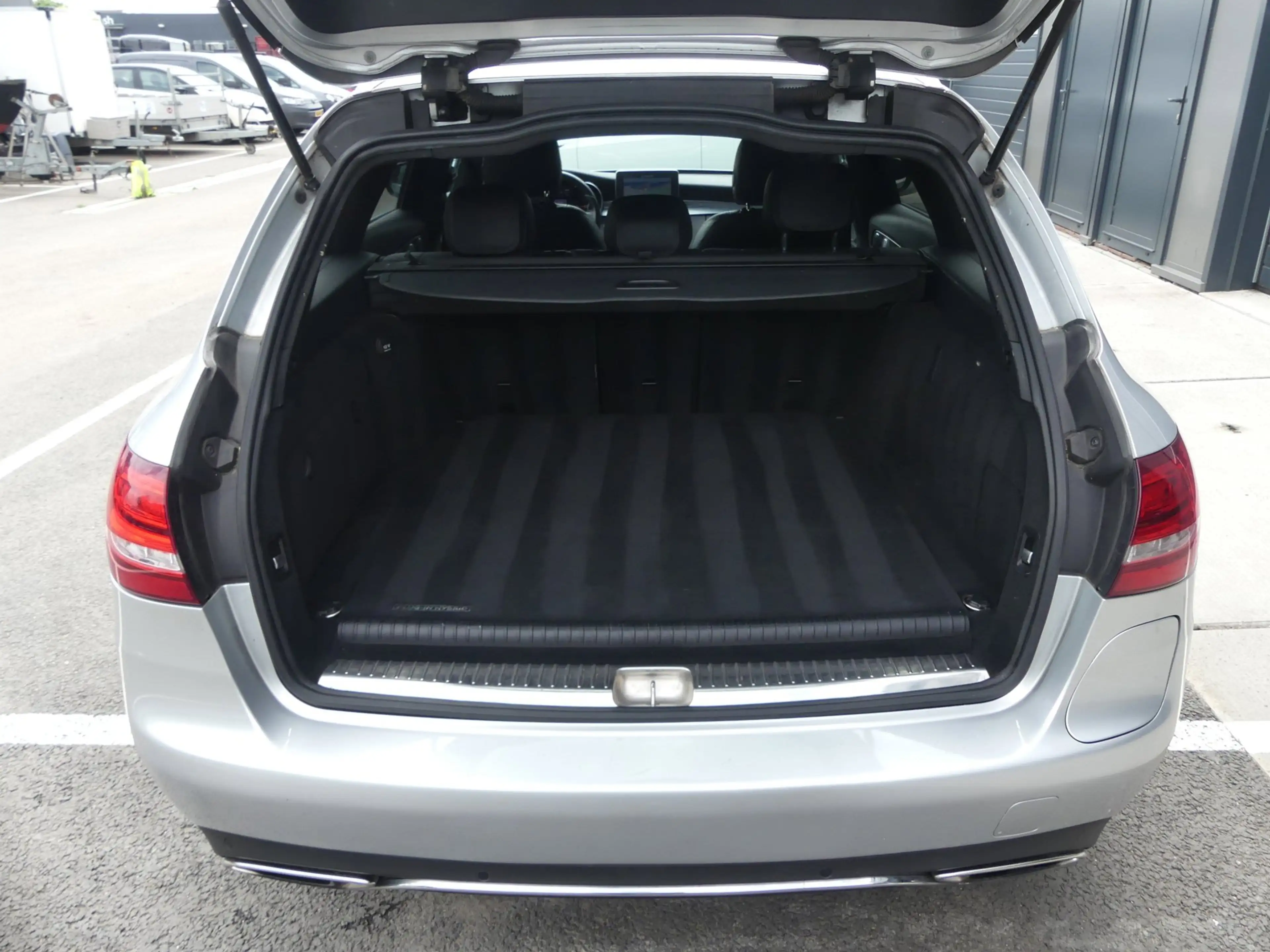 Mercedes-Benz C 350 Estate e Automaat / Navigatie / ECC / Burmester / — photo 20