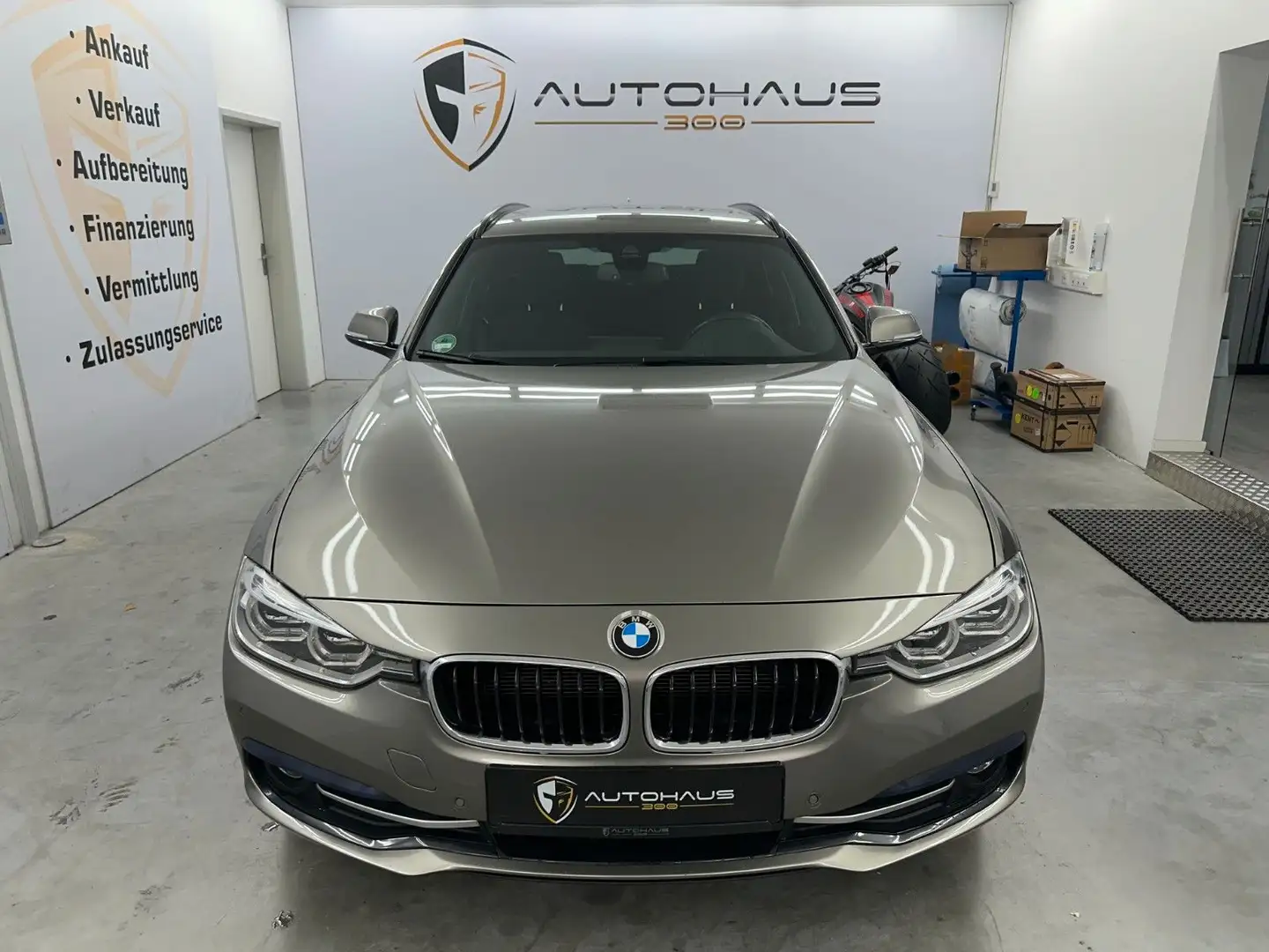 BMW 320 d Touring xDrive Sport Line M-PAKET HEAD UP Argent - 2