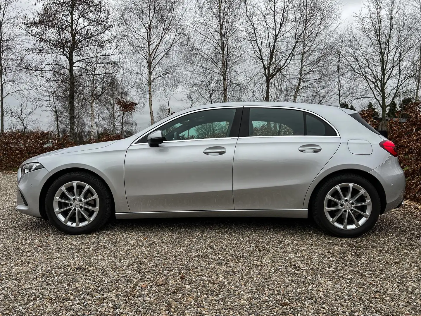 Mercedes-Benz A 200 Design Progressive Gris - 2