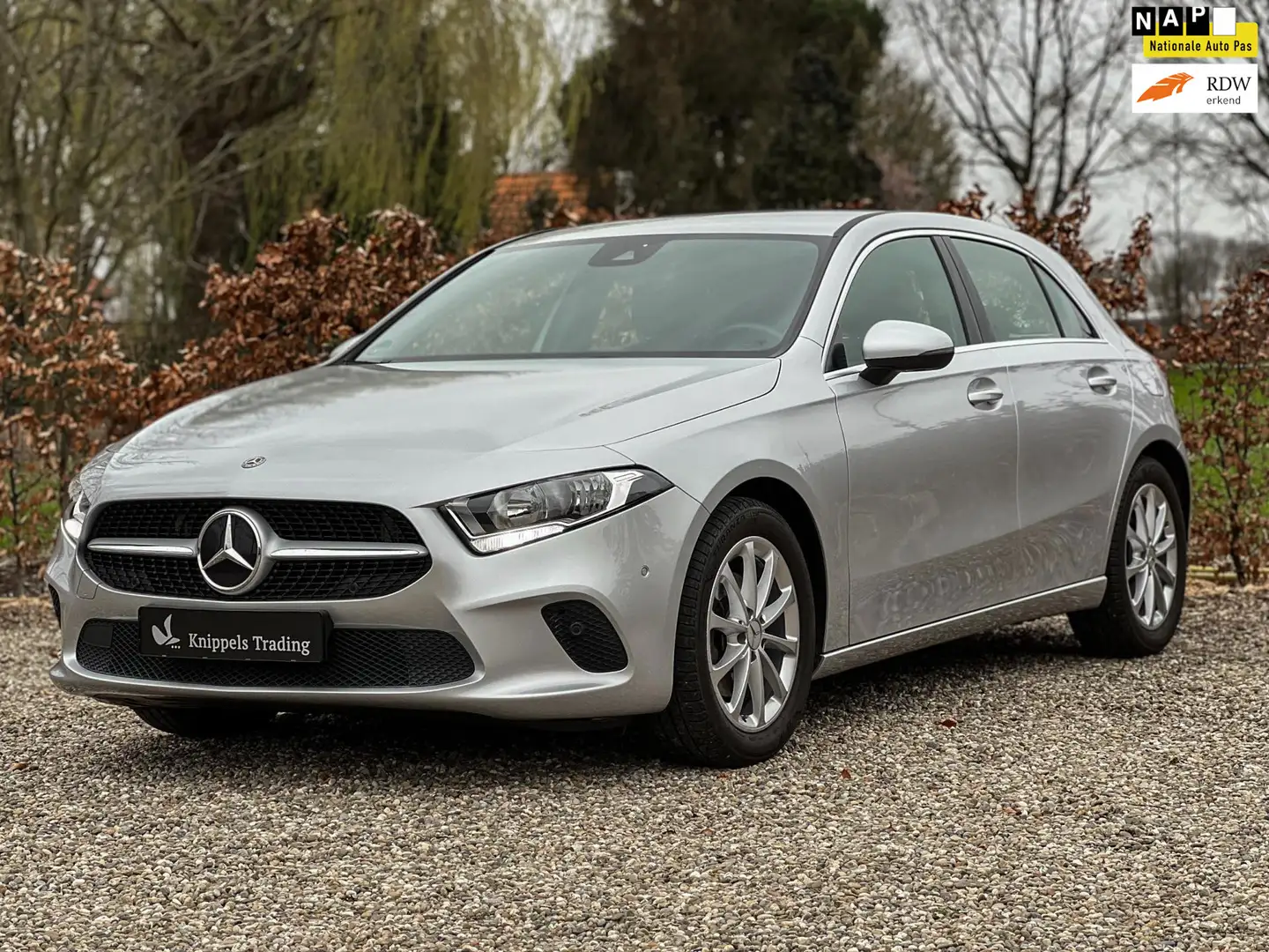 Mercedes-Benz A 200 Design Progressive Gris - 1