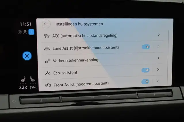 Volkswagen Golf view 23
