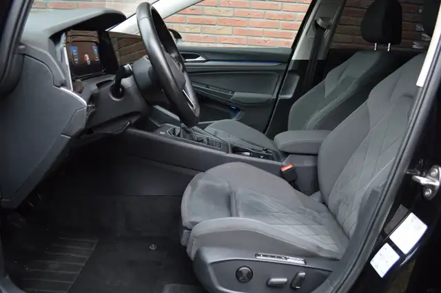 Volkswagen Golf view 9