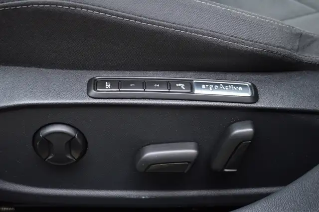 Volkswagen Golf view 27