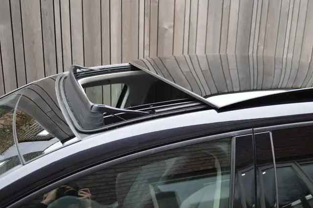 Volkswagen Golf view 5