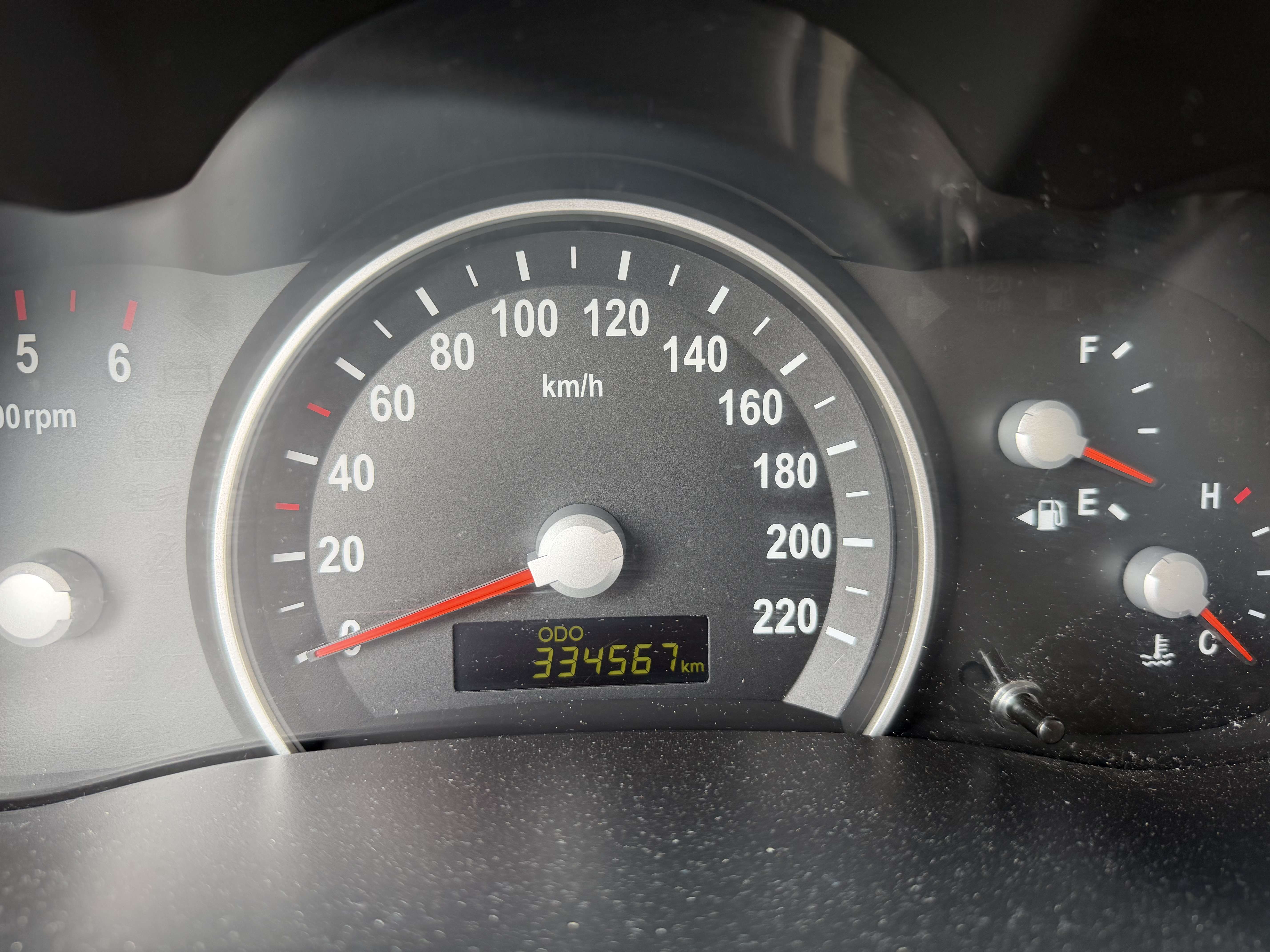 Kia Carnival 2.2CRDI Active - foto 1