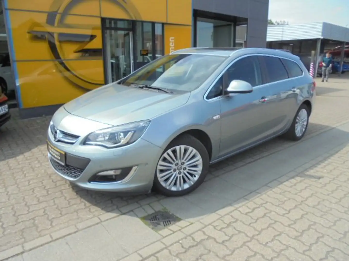 Opel Astra 1.4 AT Innovation Navi/Bi-Xenon/Schiebedach/PDC Grijs - 2
