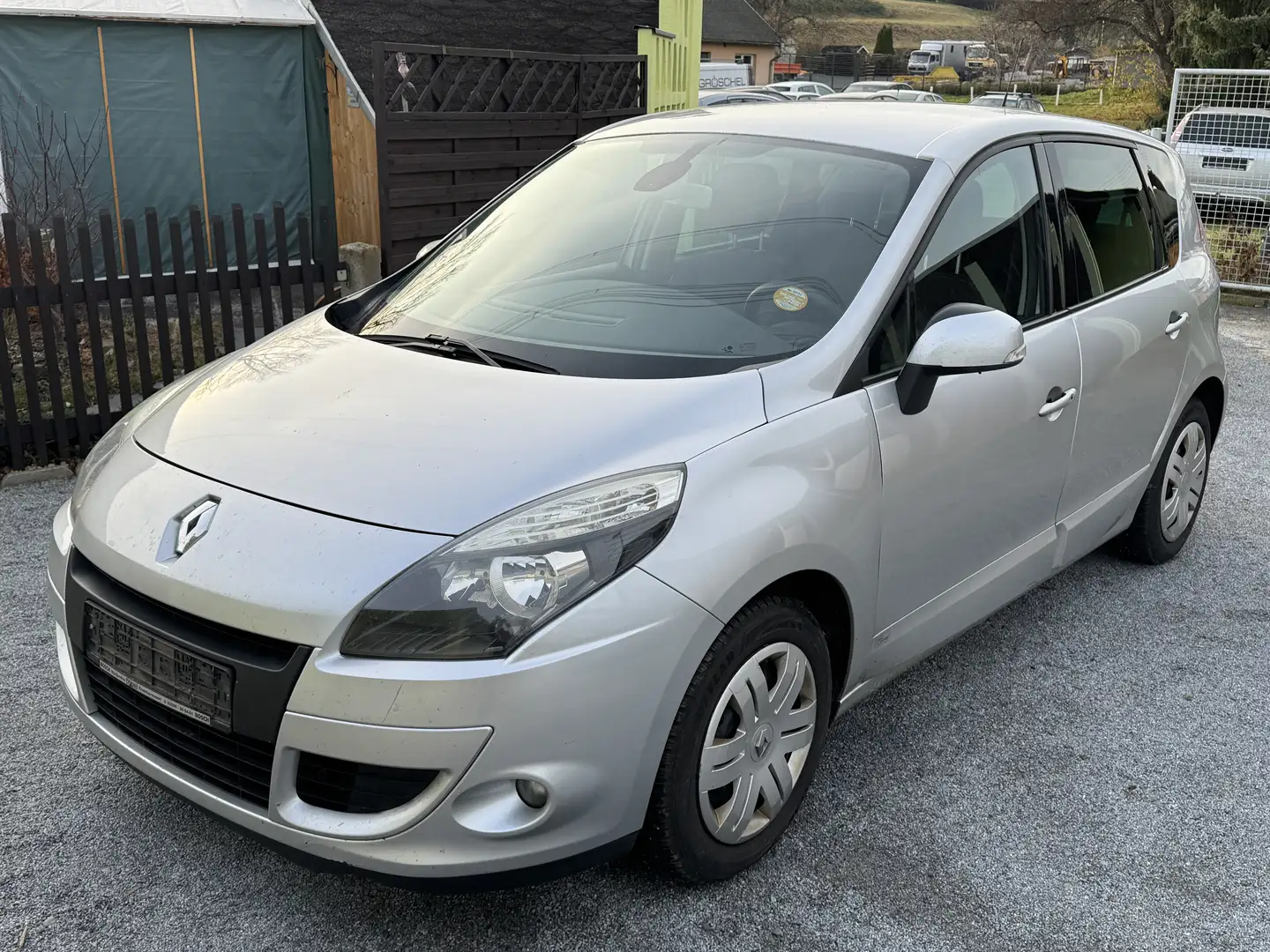 Renault Scenic Dynamique Grau - 1
