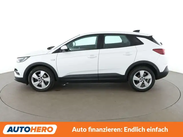 Opel Grandland X view 3