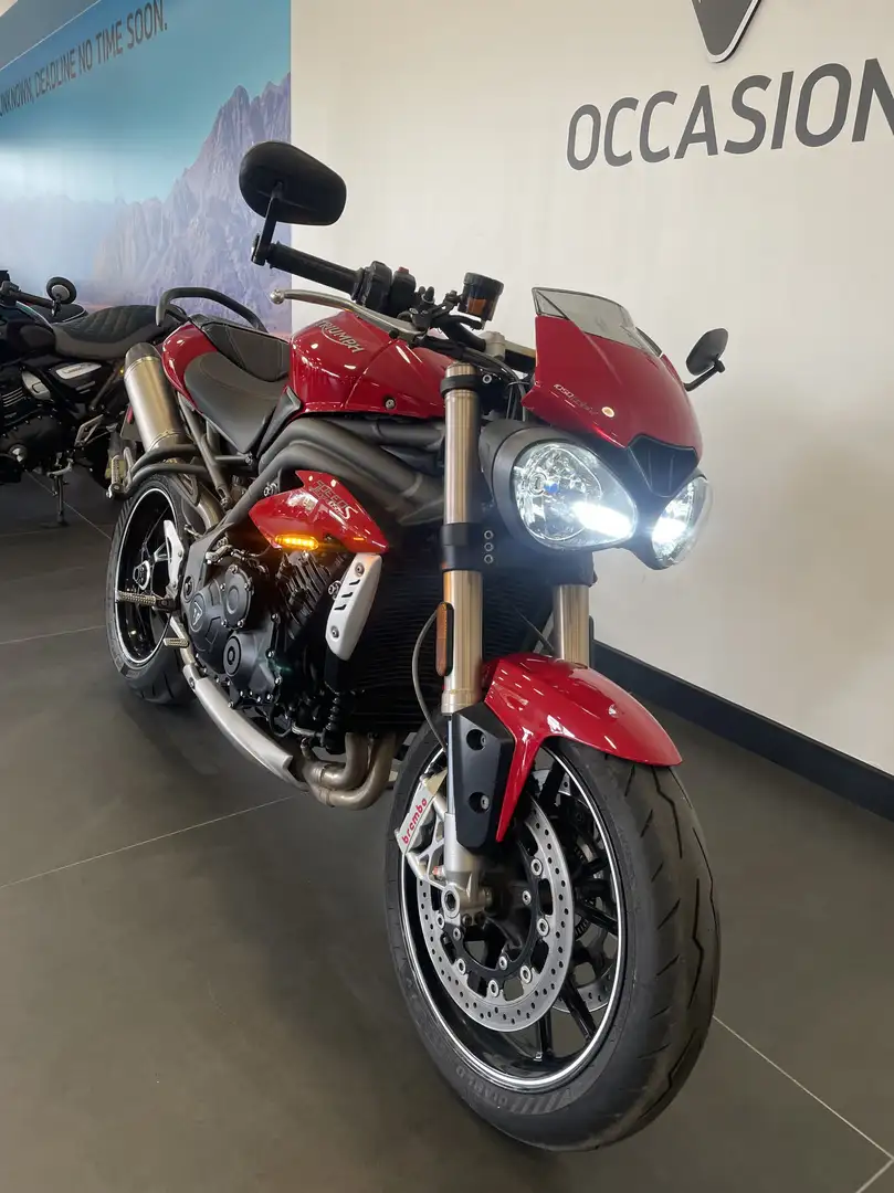 Triumph Speed Triple 1050 Rouge - 2
